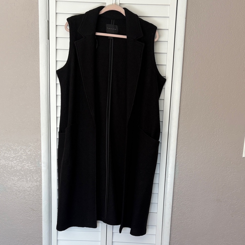 Tahari Black Sleeveless Vest